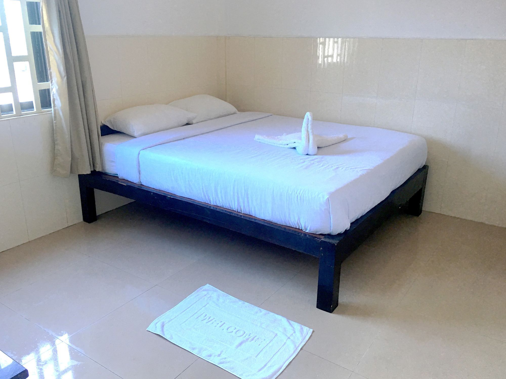 Invito Guesthouse Sihanoukville Exterior photo